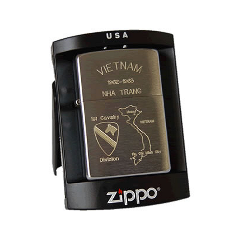 Beispiel Gravur Zippo mit Vietnam-Veteran Motiv Beispiel Gravur Zippo mit Vietnam-Veteran Motiv