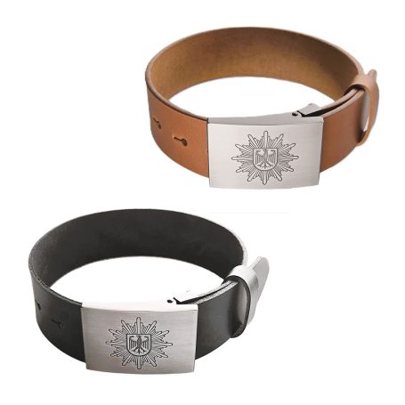 Gürtelschließe mit Pin und Vollrindsledergürtel in schwarz und braun Gürtelschließe mit Pin und Vollrindsledergürtel in schwarz und braun