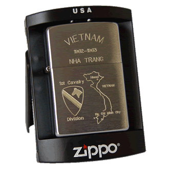 Zippo chrom-gebürstet mit Diamantgravur Zippo chrom-gebürstet mit Diamantgravur